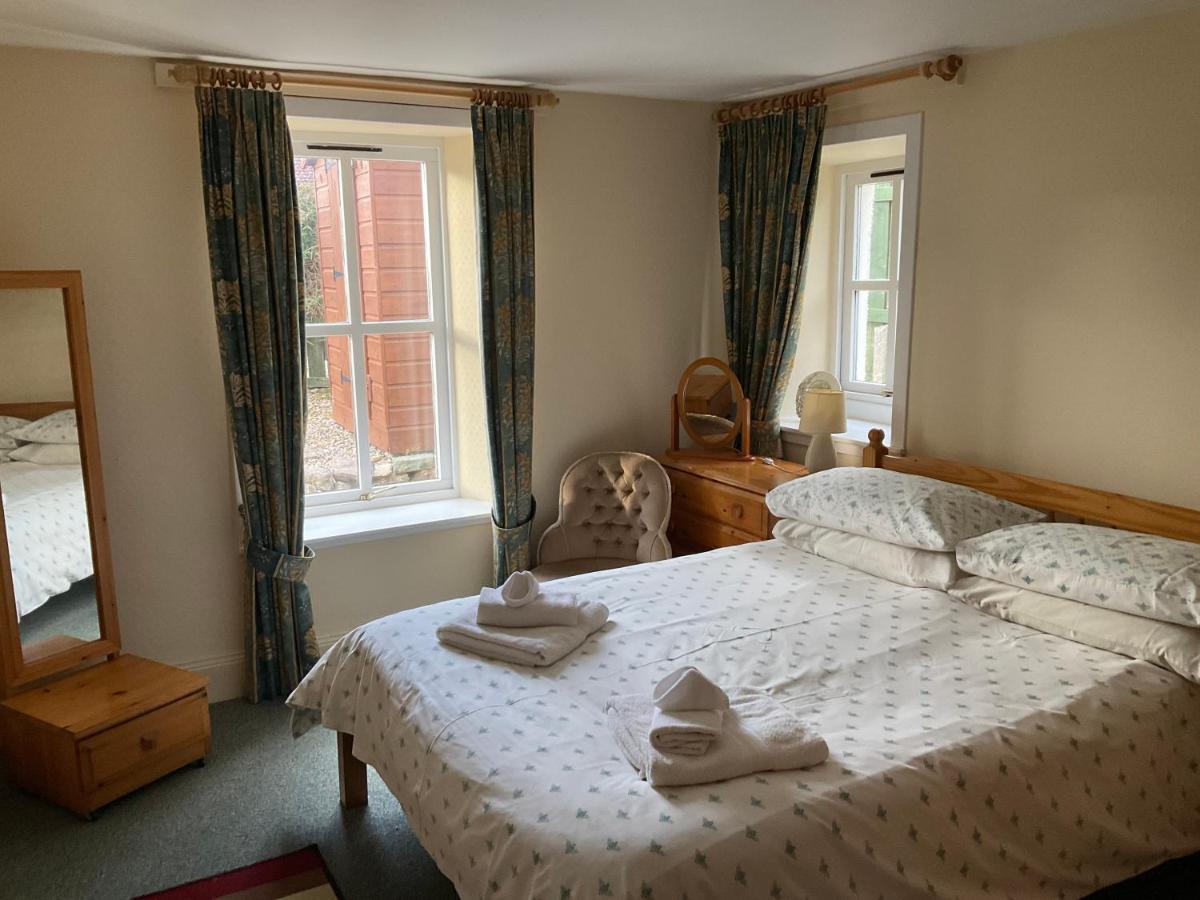 Three-Bedroom Old Cottage Free Parking Ίνβερνες Εξωτερικό φωτογραφία